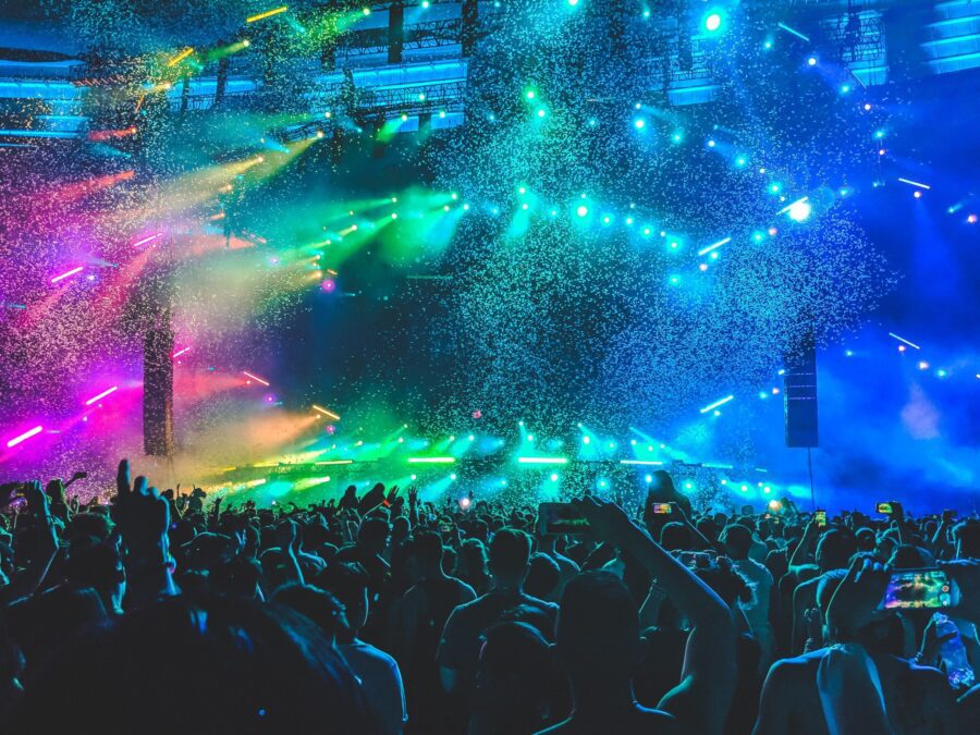 Role-of-IoT-in-the-Entertainment-Industry