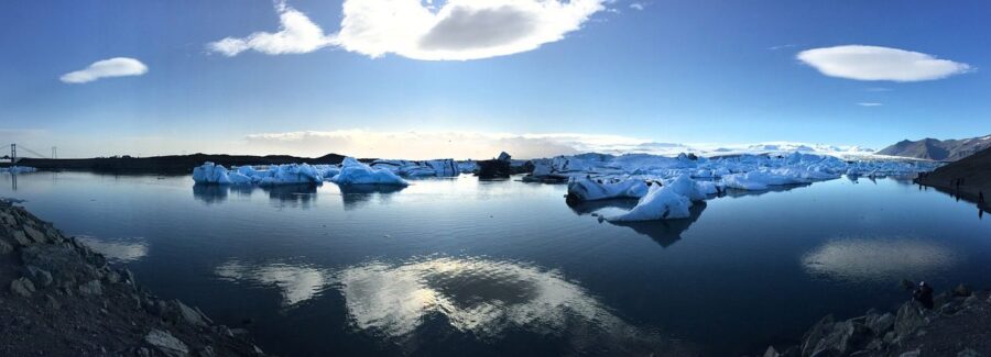 lake-2676736_1280