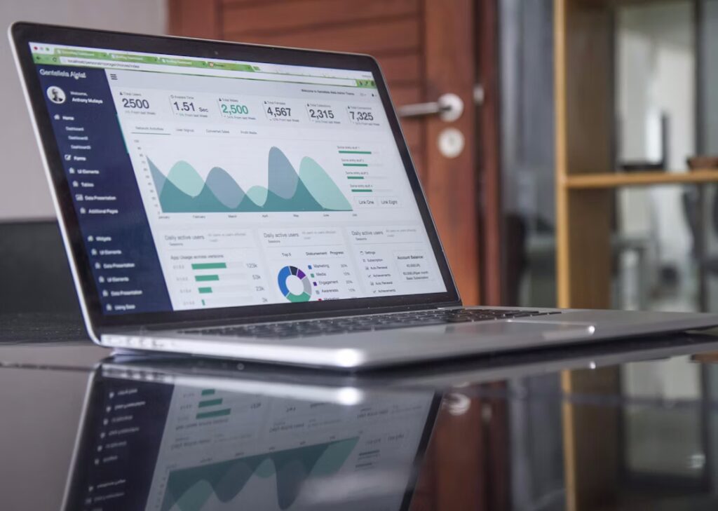 How business leaders are using AI to make data-driven decisions